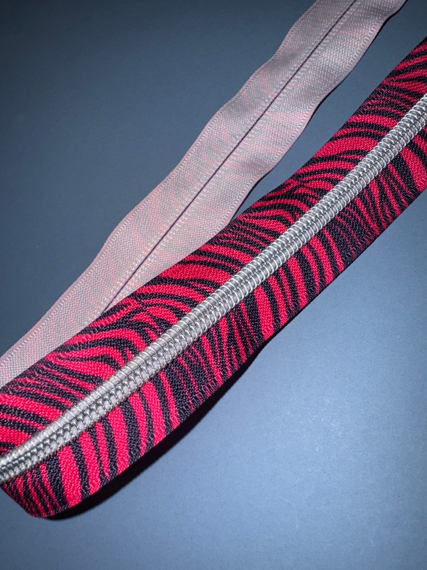 Pink striped Nylon Zipper #5 100cm